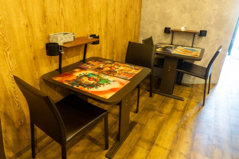 初町の「Table Game Café Shuffle」が2軒隣に移転してる。間に『Cafe maku maku』が5月4日オープン