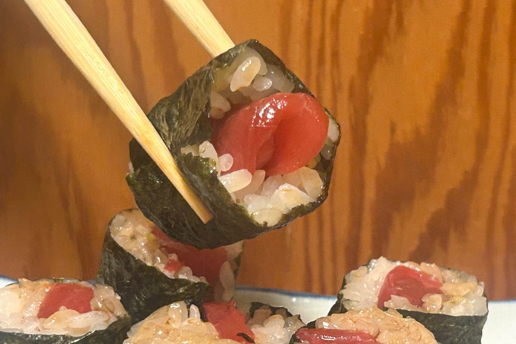 鉄火巻きの箸上げ