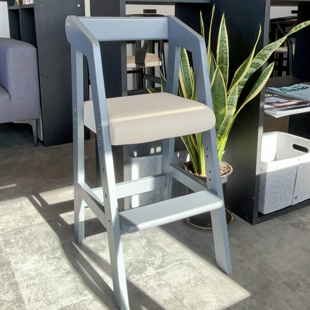 子供用の椅子