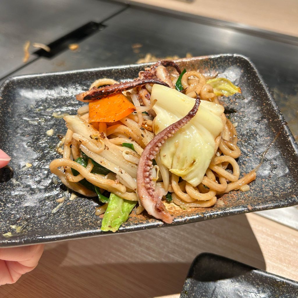 塩焼きそば　とりわけ