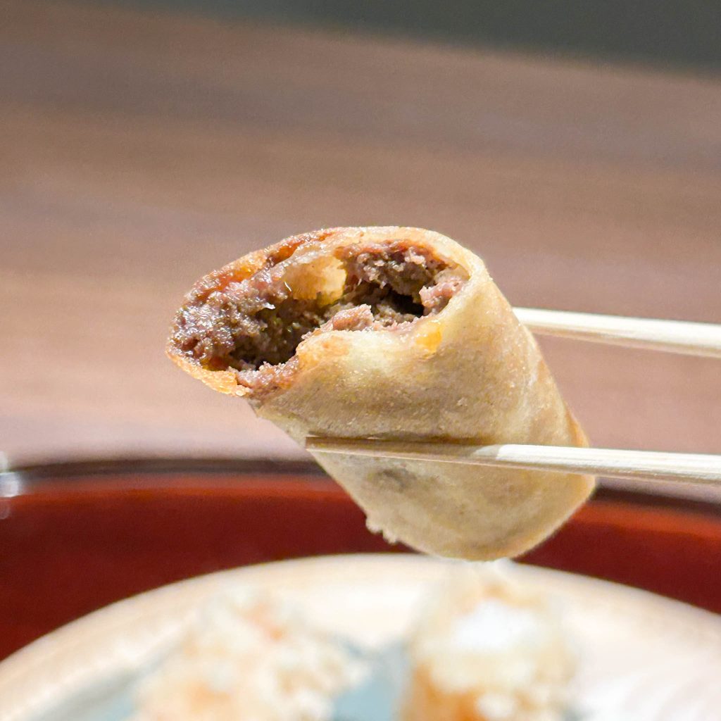 鶏のレバーの春巻きの箸上げ
