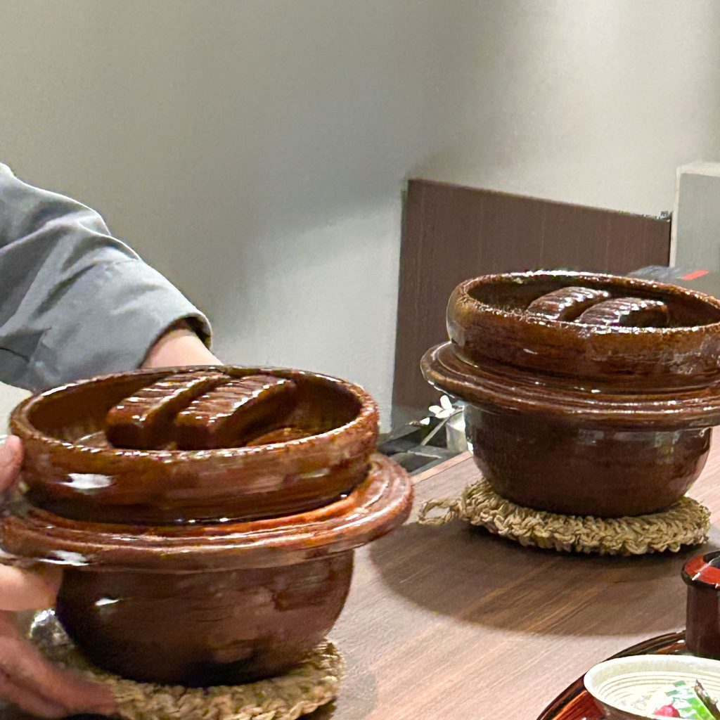 土鍋ごはんが並んでいる