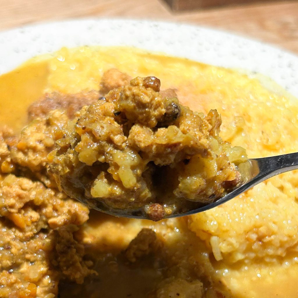 混ぜたカレーの箸上げ