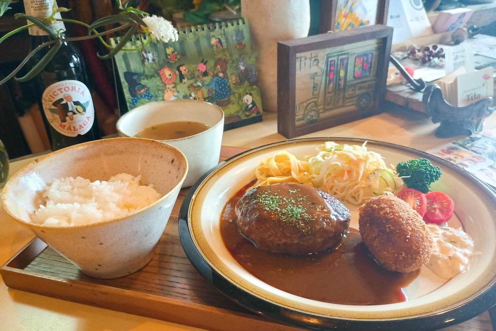 flower & botanical life Titoのハンバーグ