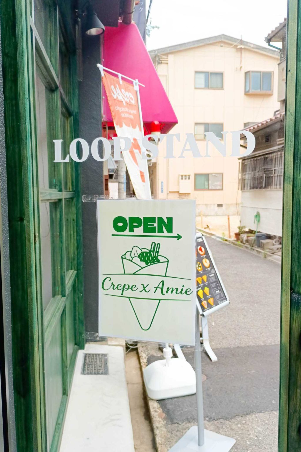 寝屋川市香里新町 LOOP STAND Crepe x Amie クレープ