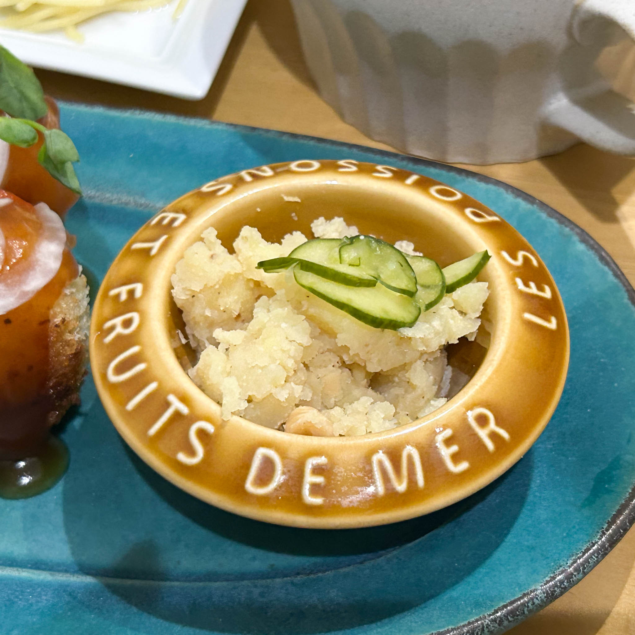 キタアカリとナッツの胡麻和え
