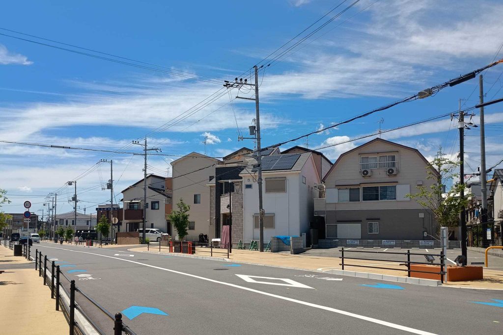 寝屋川市長栄寺町 府道18号線 メタセコイア