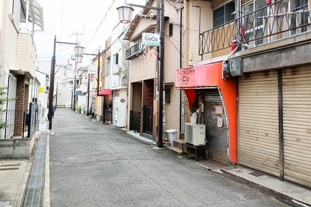 寝屋川市萱島桜園町 喫茶&カラオケ CoCo
