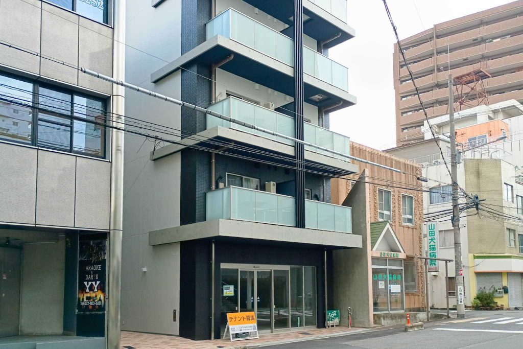 寝屋川市香里北之町 店舗付きマンション