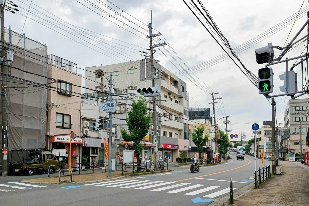 寝屋川市北大利町 3階建ての建物 工事