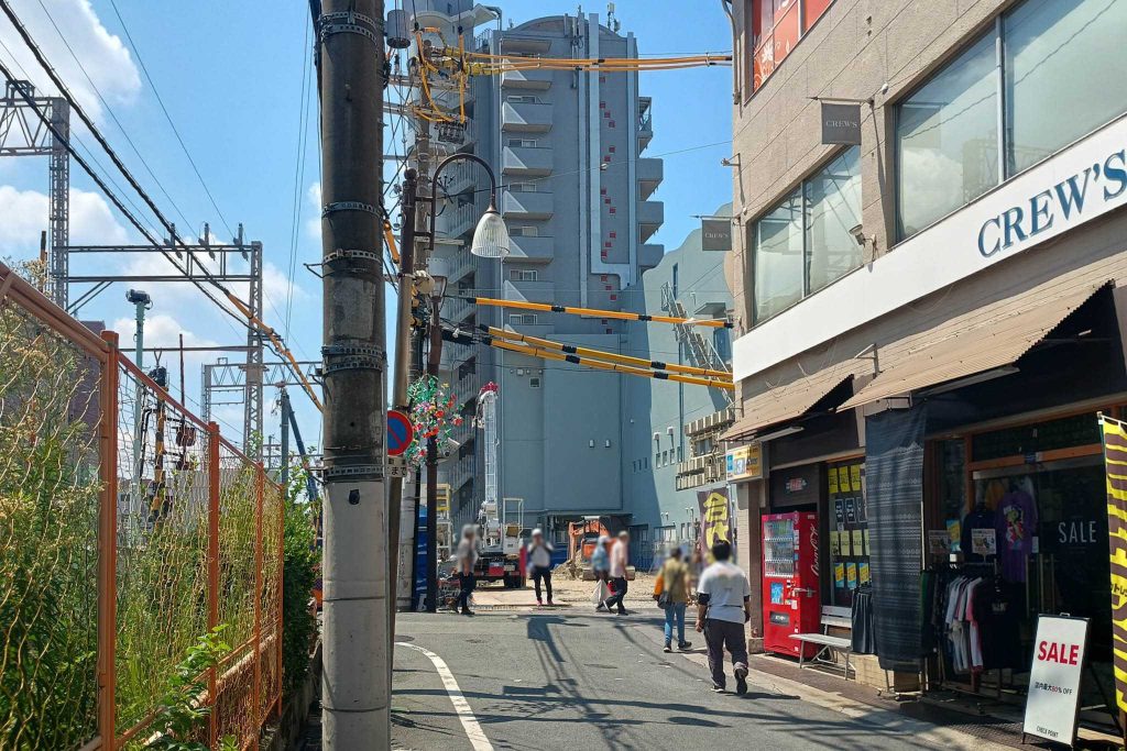 寝屋川市香里南之町 5階建ての複合施設