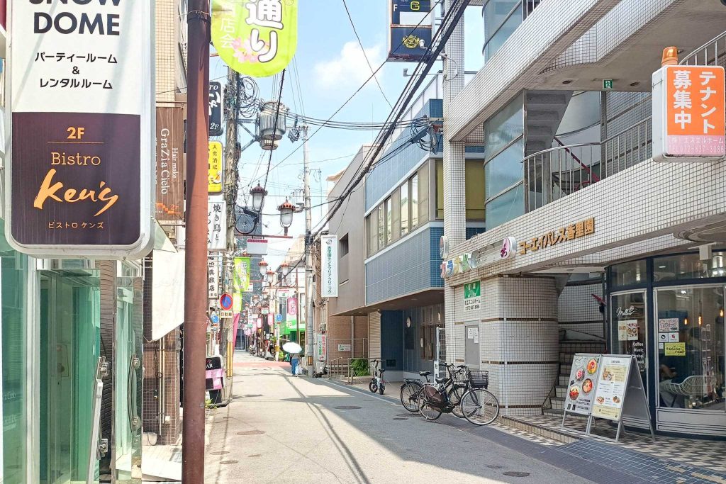 寝屋川市香里新町 CAFE and BAR mellow