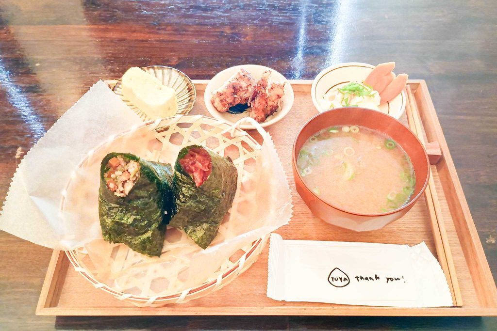 寝屋川市香里南之町 おむすび処 つや おむすび定食