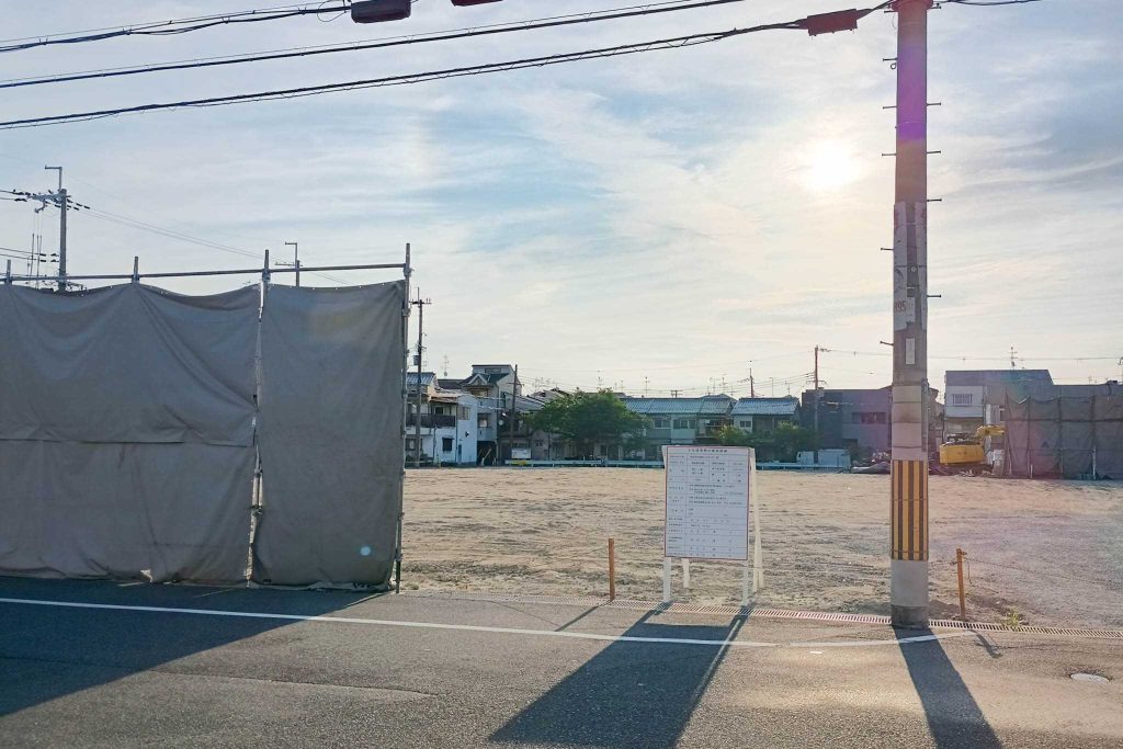 寝屋川市高柳 コスモス薬品による物販店舗