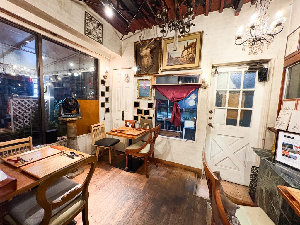 寝屋川市高宮新町　オマール海老ラーメンロッカクエビノ
