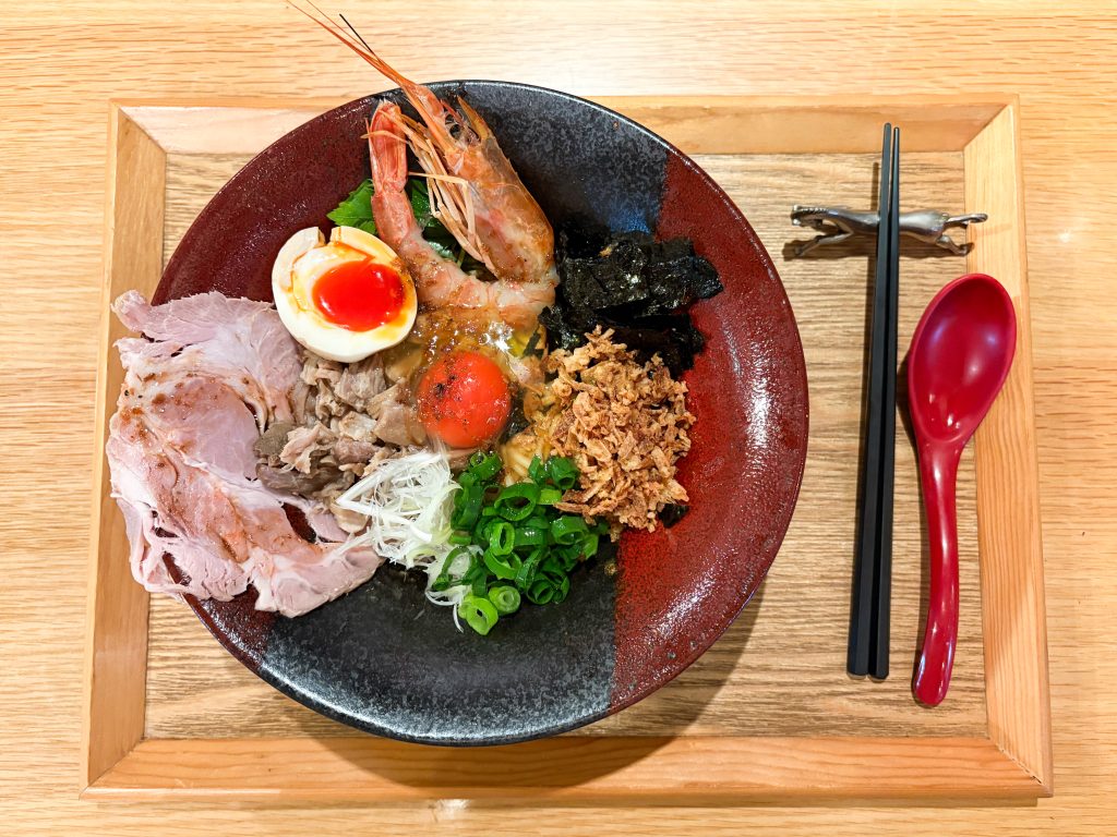 寝屋川市高宮新町　オマール海老ラーメンロッカクエビノ　クレイジーシュリンプ