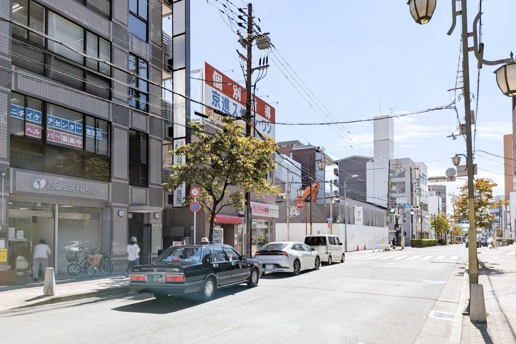 寝屋川市八坂町　吉岡皮膚科医院