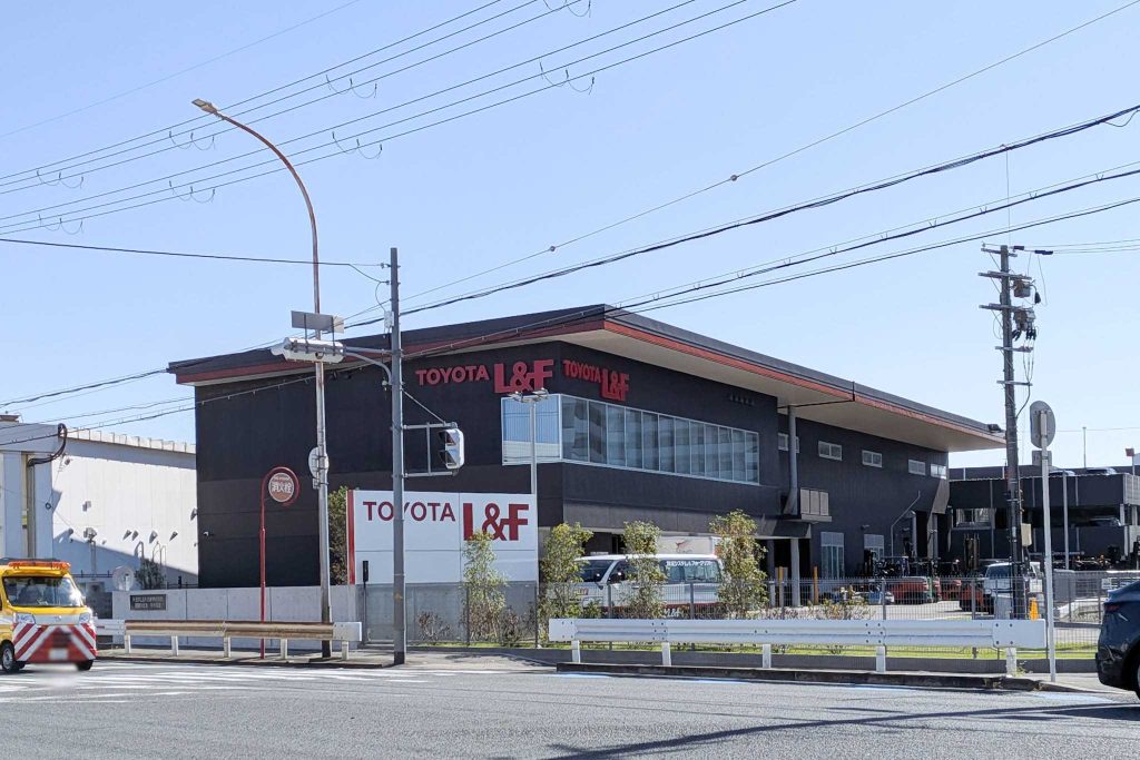 寝屋川市葛原新町　トヨタL＆F近畿 寝屋川支店