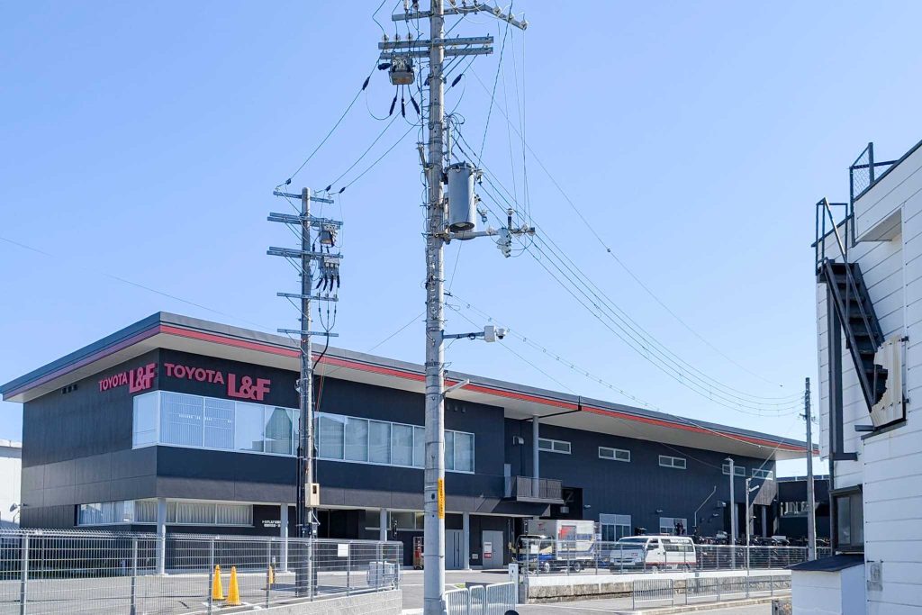 寝屋川市葛原新町　トヨタL＆F近畿 寝屋川支店