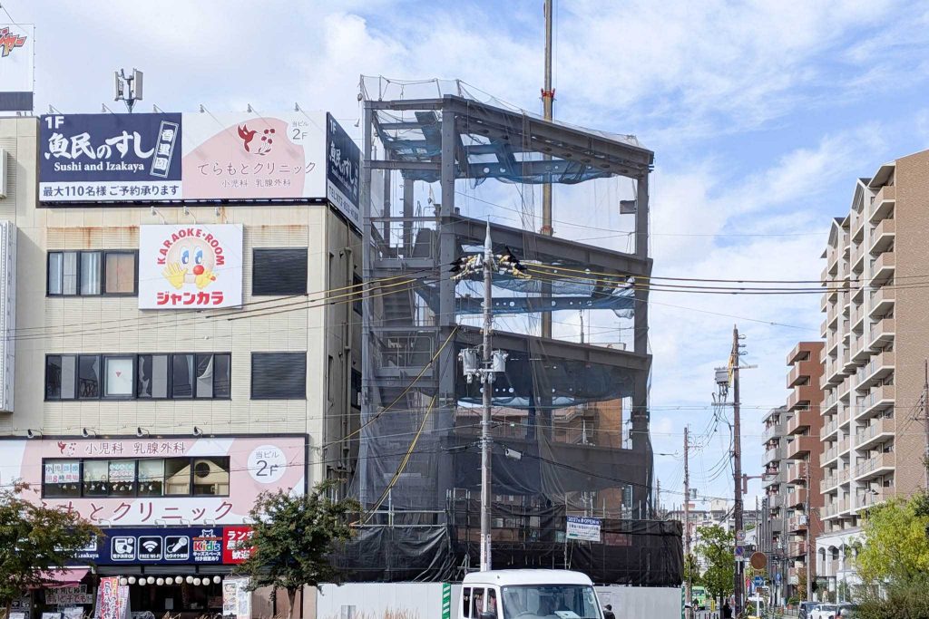 寝屋川市香里新町 5階だてテナントビル