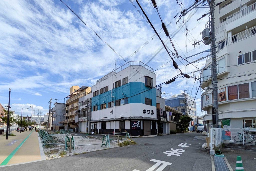 寝屋川市東大利町