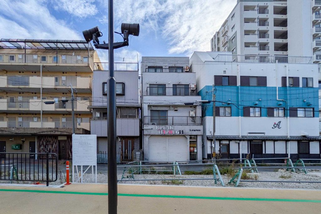寝屋川市東大利町