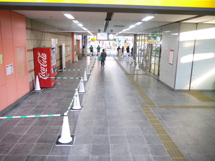 寝屋川市駅自由通路の駐輪場 閉鎖8