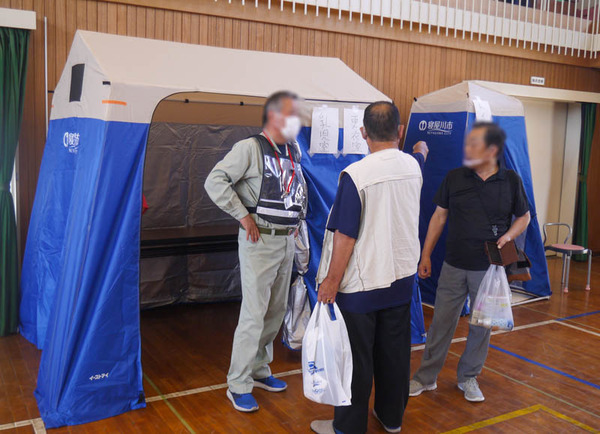 コロナ対応 避難所見学会-9