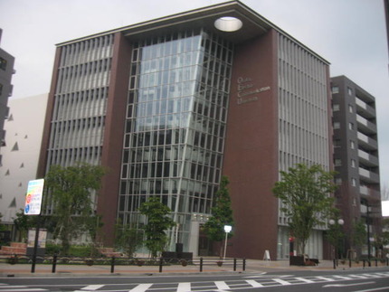大阪電気通信大学駅前キャンパス（2013年7月23日）