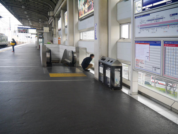 京阪の駅 ゴミ箱-5