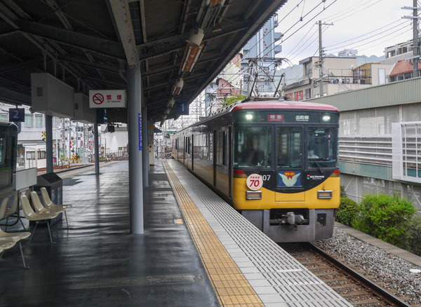 香里園駅　通過速度-3