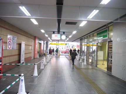 寝屋川市駅自由通路の駐輪場 閉鎖21