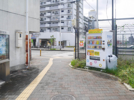 まちづくり支援自販機 寝屋川公園駅前-4